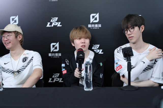 防守更紧密 防守更紧密