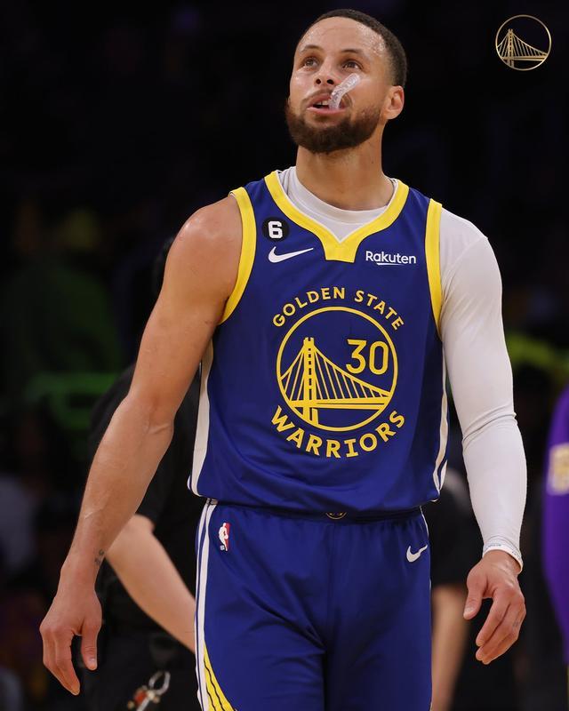 引人入胜的 引人入胜的