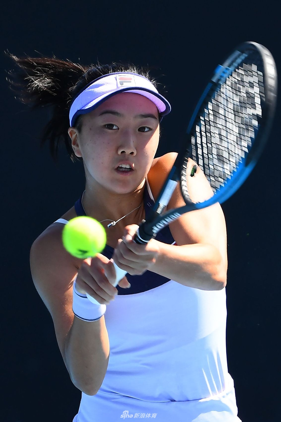 展现了他惊 展现了他惊