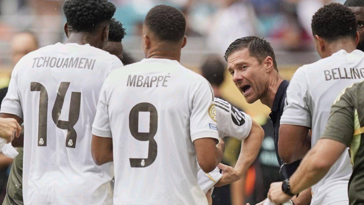 了他对足球 了他对足球